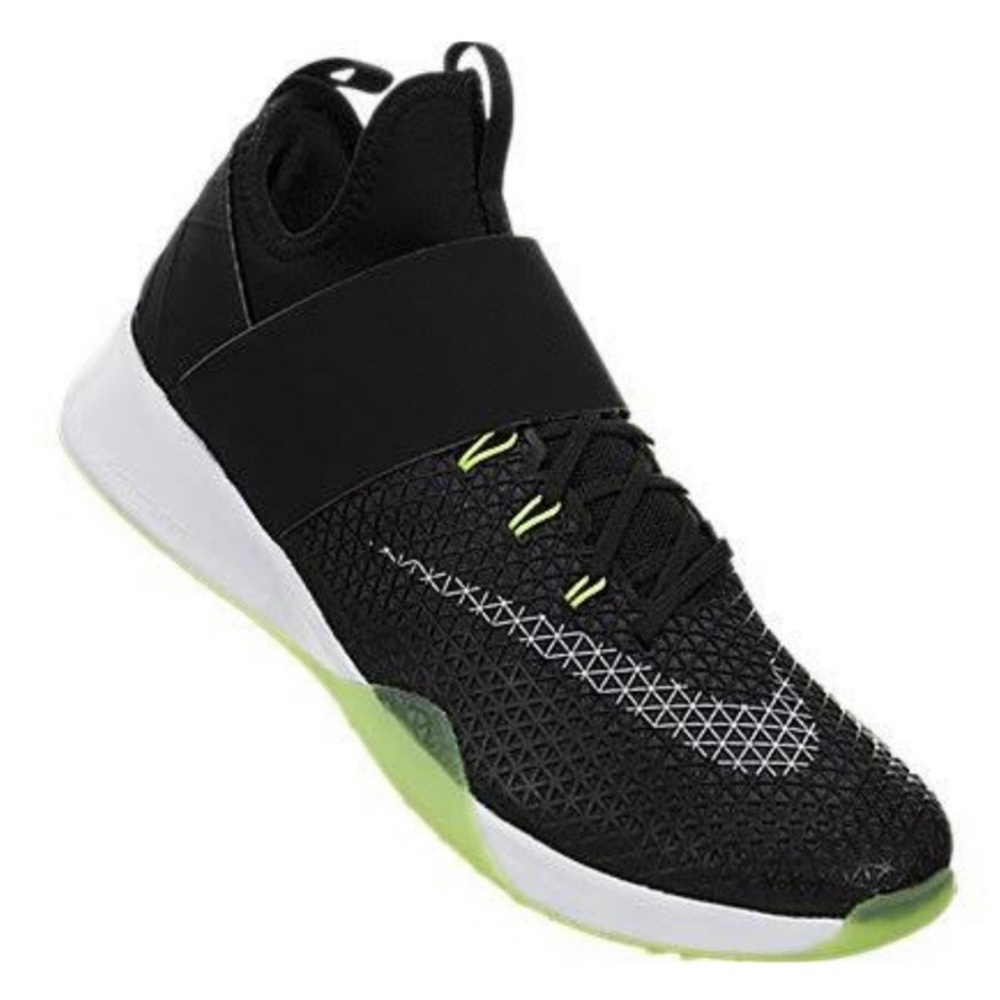 Nike Air Zoom Strong Women’s sz 6